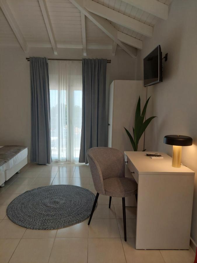 Nikkos Apartments Skala  Экстерьер фото